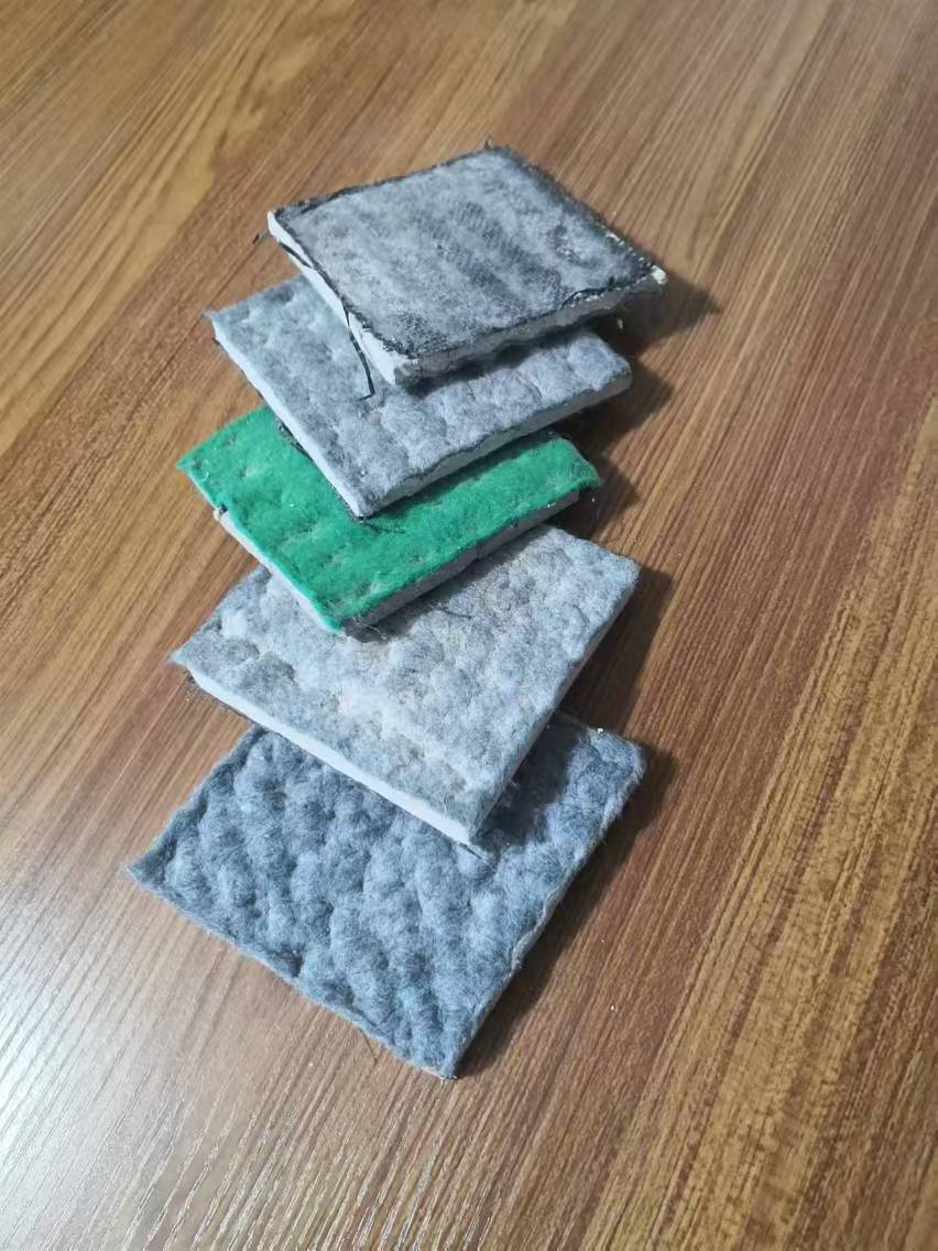 Toile de béton ou couverture anti-érosion en fibre de coco : laquelle est la meilleure pour la protection des pentes ?